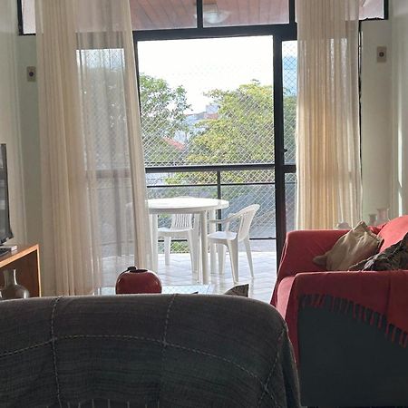 Apartamento em Кабо Фрио Екстериор снимка